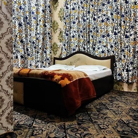 Hotel Fabulous Kashmir Srinagar Exterior foto